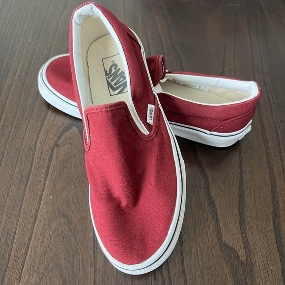 Vans Unisex Slip-On Sneakers - Garnet - Picture 8 of 9